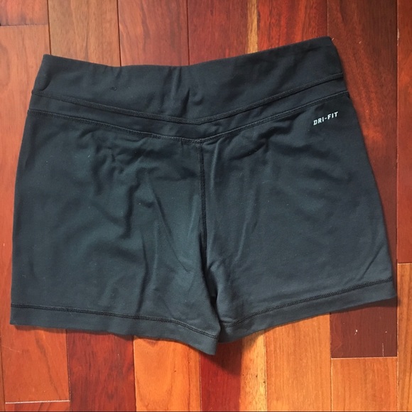 Nike Epic Run Boyshorts - Picture 3 of 4
